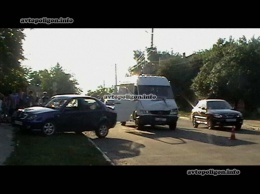 ДТП на Киевщине: в столкновении Geely CK с Mercedes Sprinter пострадали дети. ФОТО