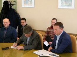 Депутаты Черноморского городского совета обратятся в Кабинет министров Украины с просьбой повлиять на критическую ситуацию в порту Черноморска