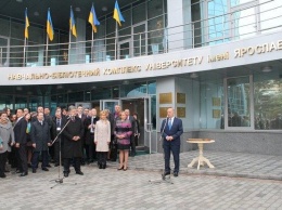 10-этажную библиотеку за 146 миллионов гривен открыли в Харькове