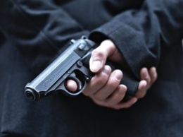 В Житомире начальник военкомата стрелял по людях и избил женщину