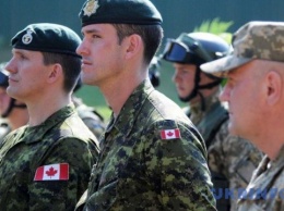 В Украину на ротацию едут две сотни канадских военных инструкторов