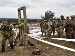 Канада продлила учебную миссию военных в Украине