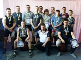 В Бердянске состоялся турнир по пауэрлифтингу
