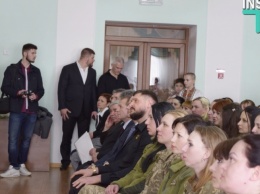 Алексей Савченко поздравил женщин- морпехов