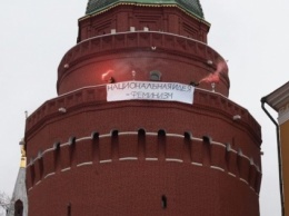 В Москве и Питере с применением силы задержаны феминистки