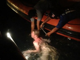 Горячие финские парни: после вечеринки в Таиланде голый финн плавал в 1 км от берега и три часа отбивался от спасателей