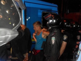 "УДАРовцы" убивают киевлян": чем закончилась потасовка возле стройки в Голосеево