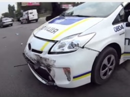 В Киеве произошло очередное ДТП с участием патрульной машины (видео)