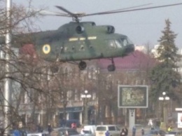 На Красной площади сел вертолет
