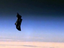На камеру МКС попал легендарный спутник «Черный рыцарь»