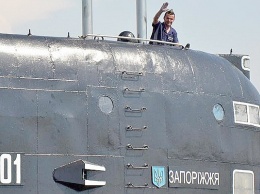 Бывшую украинскую подлодку «Запорожье» приварили к причалу, чтобы не утонула