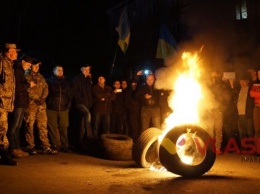 В Ровно, Черновцах и Виннице митинговали в поддержку блокады