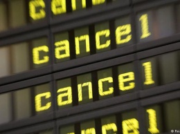 В ФРГ продолжаются забастовки работников аэропортов Берлина, около 90% рейсов отменены