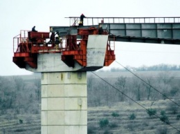 Строительство мостов: расстояние между Правым берегом и Хортицей стало еще на 72 м короче, - ФОТО