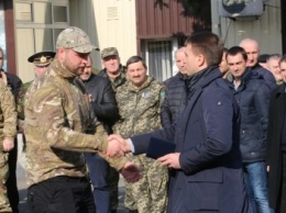 На Днепропетровщине наградили добровольцев и устроили патриотичный флешмоб (ФОТО)