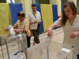 Украинцев ждут в начале лета местные выборы