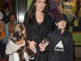 Фанаты Анджелины Джоли испугались за здоровье ее детей