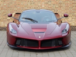 В Британии автомобиль Rosso Rubino LaFerrari продается по цене 2 795 000 фунтов