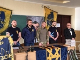 Добровольцы из полка "Азов" провели лекцию в педуниверситете