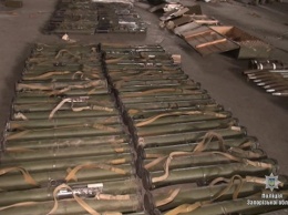 Запорожская полиция обнаружила огромный склад боеприпасов