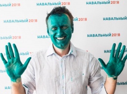 То ли Аватар, то ли Шрек: Навальный показал зеленое лицо после нападения. Опубликованы фото и видео