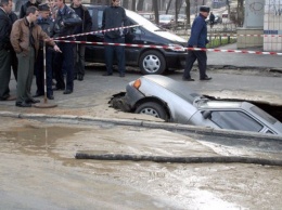 Украинские дороги: что делает «Укравтодор» для борьбы с ямами
