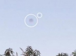 Полет сферического НЛО сняли на видео в Индонезии (ВИДЕО)