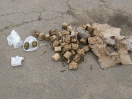 Житель Николаевщины прятал дома найденный мешок боеприпасов и взрывчатки (ФОТО)