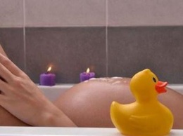 Как правильно принимать ванну во время беременности?