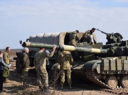 Два фильма о войне снимают на базе танковой бригады на Черниговщине