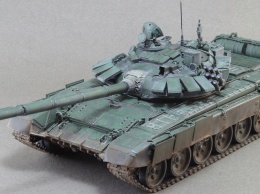 Появились первые снимки новой версии российского танка Т-72Б3