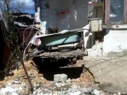 Одесситам, чьи квартиры пострадали в результате обрушения части дома по Атамана Чепиги, будет оказана помощь