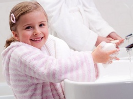 Ученые: Пенное мыло не очищает руки