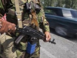 В "ДНР" боевики учат детей стрелять, метать гранаты и прыгать с парашютом