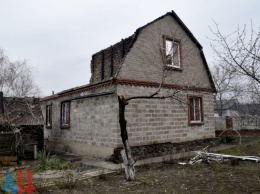 «ДНР» заявляет о повреждениях 17 домов и школы