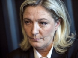 Марин Ле Пен назвала Францию "постоянной мишенью для террористов"