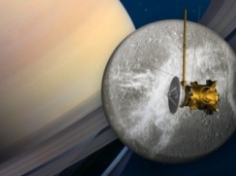NASA показало прощальные фото четвертого спутника Сатурна