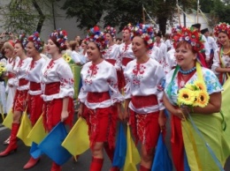 На День независимости в Киеве пройдет забег в вышиванках и чемпионат по борщу