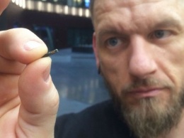 Шведская фирма вживила магнитные чипы 150 сотрудникам