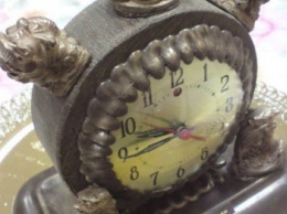 Одессит создал работающие часы из шоколада (ФОТО)