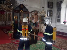 На Николаевщине в канун Пасхи спасатели "тренировали" служителей церкви