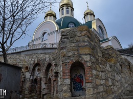 Николаевцам на благотворительной экскурсии рассказали историю семьи Панна и Свято-Екатерининской церкви