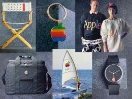 Носки для iPod, кроссовки, психоделический iMac: 10 странных продуктов Apple