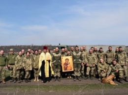 Николаевские школьники передали бойцам в АТО несколько икон (ФОТО)