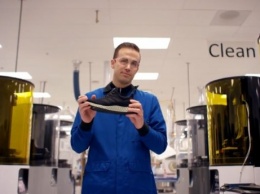 Adidas выпустит серию кроссовок, напечатанных на 3D-принтере