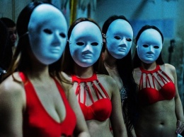 Николаевский фотограф показал шокирующие кадры закулисья ночных клубов Китая