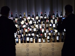 Посетители выпили большую часть крымского вина на выставке в Италии, прежде чем его сняли со стенда