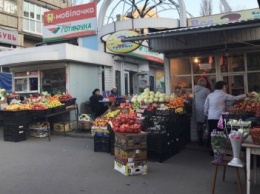 Николаевские налоговики проверили рынок "Юлиана" на 3 Слободской