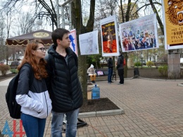 В Донецке показали, как студенты агитируют за «ДНР»