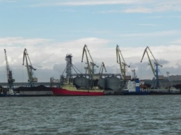 Бердянский морской порт судится с министерством